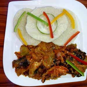 Boiled yam with fish sauce